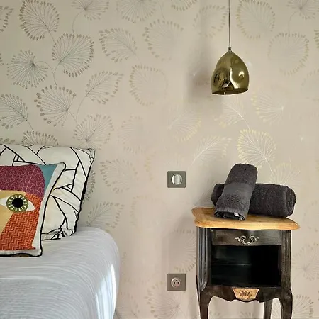 فندق مبيت وإفطار La Cour Carree - D'hotes قرقشونه