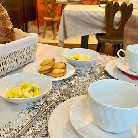 La Cour Carree - D'hotes Каркассонн