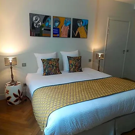 Bed & Breakfast La Cour Carree - D'hotes 3*