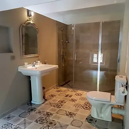La Cour Carree - D'hotes Bed & Breakfast Carcassonne