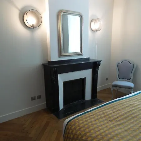 La Cour Carree - D'hotes فندق مبيت وإفطار 3*