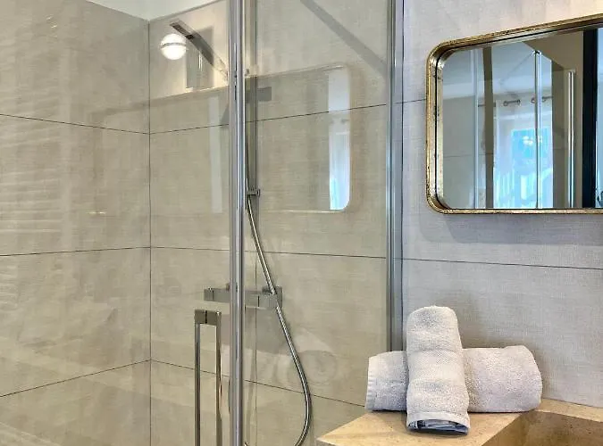 La Cour Carree - D'hotes 3*