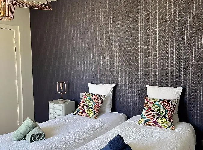 Nocleg ze śniadaniem La Cour Carree - D'hotes 3*